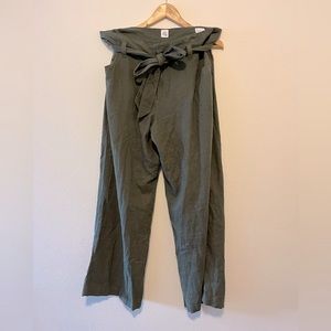 Gap, size 16, women’s high waist green trousers.